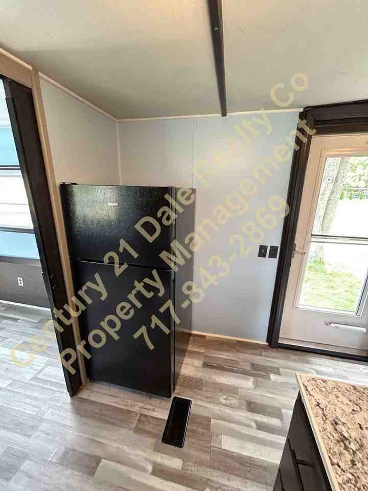 1854 Walnut Ave - Photo 5 of 19