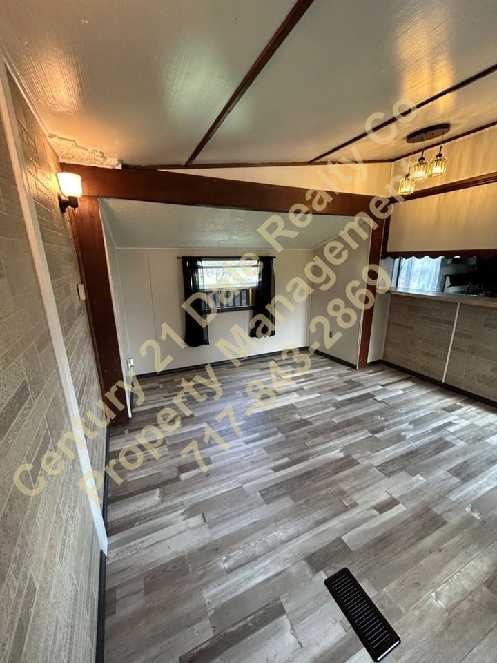 1854 Walnut Ave - Photo 6 of 19