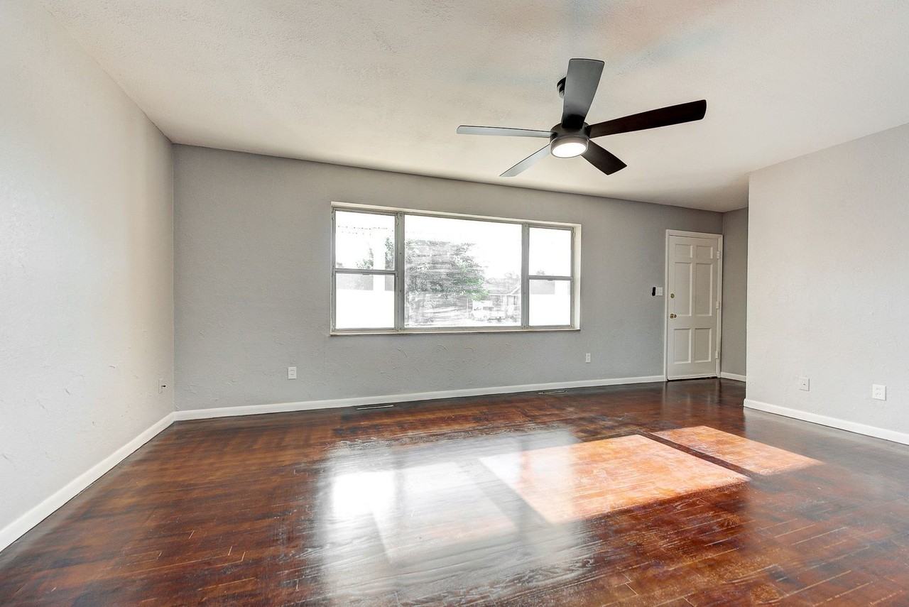 10313 Whitehaven Rd - Photo 7 of 34