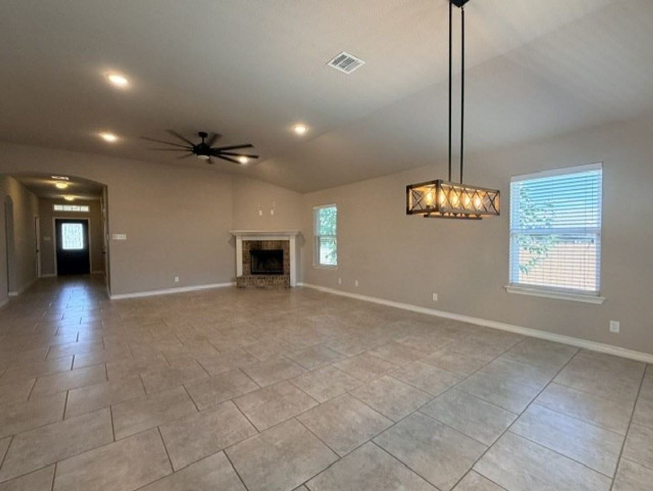 821 Kendra Dr - Photo 5 of 24