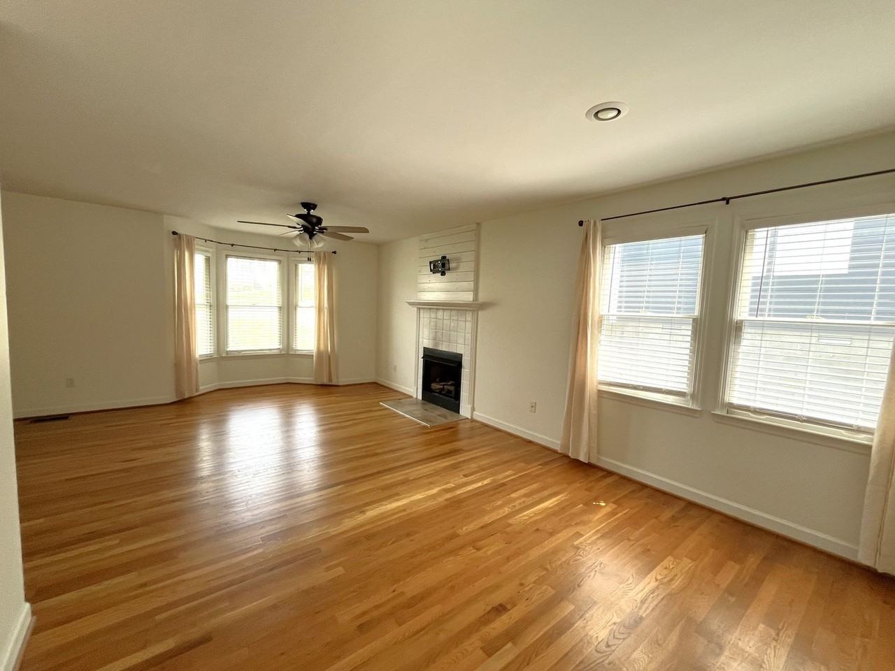 229A Orlando Ave - Photo 3 of 20
