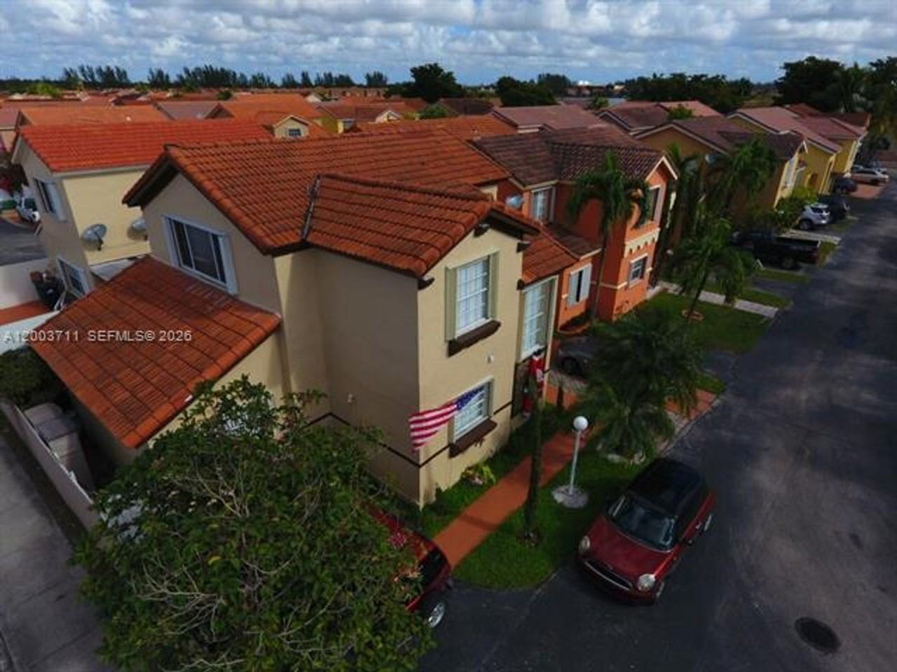 12693 12693 NW 9th Ter th 12693 - Photo 2 of 10