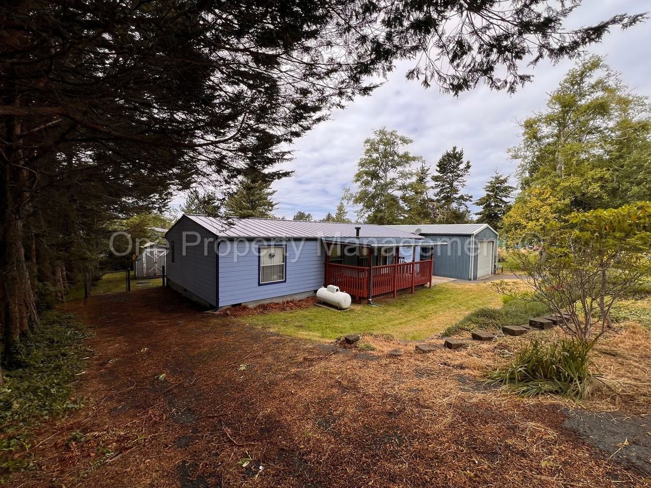 24403 Gile Pl - Photo 3 of 28