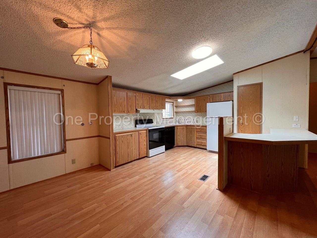 24403 Gile Pl - Photo 6 of 28