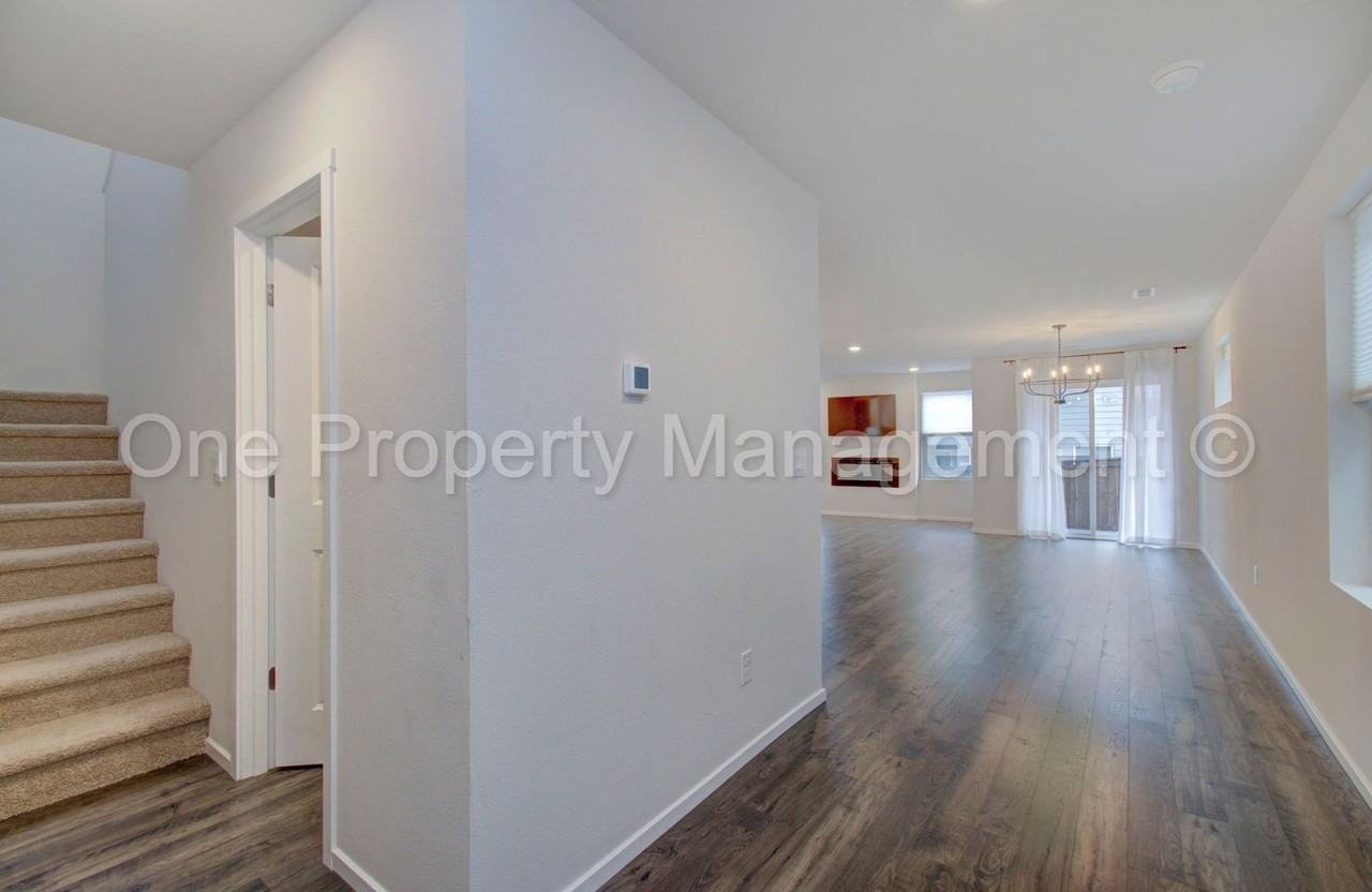 17503 Nw 10th Ave - Photo 5 of 41