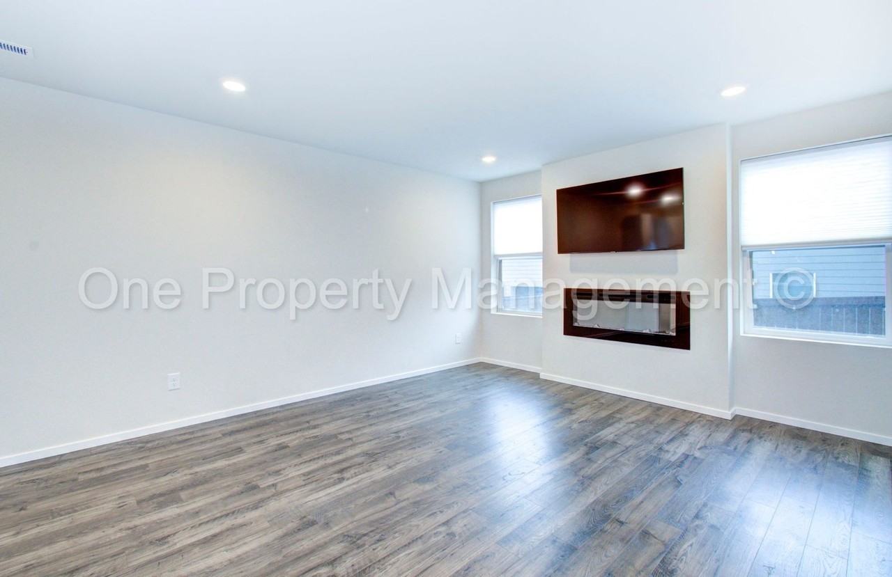 17503 Nw 10th Ave - Photo 7 of 41