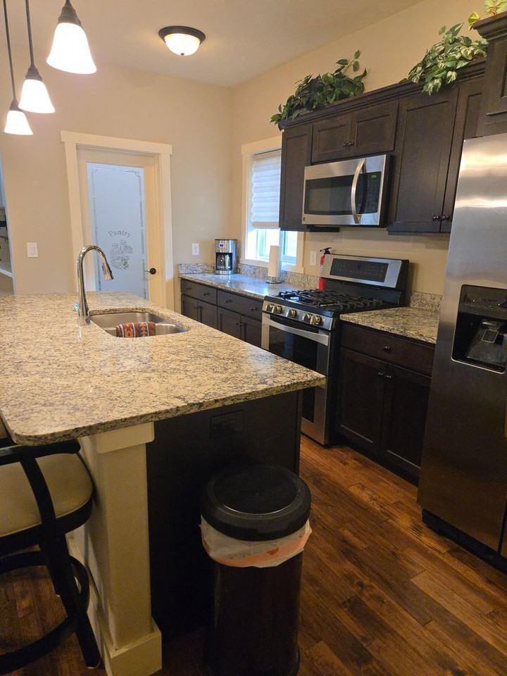 19 Cobble Stone Way Unit D - Photo 6 of 33