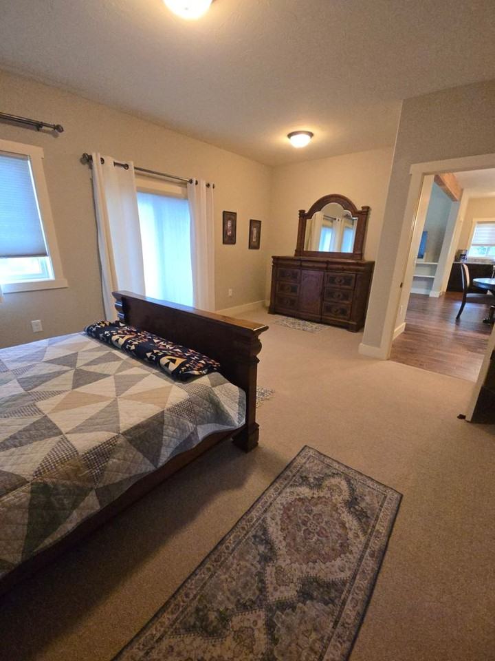19 Cobble Stone Way Unit D - Photo 7 of 33