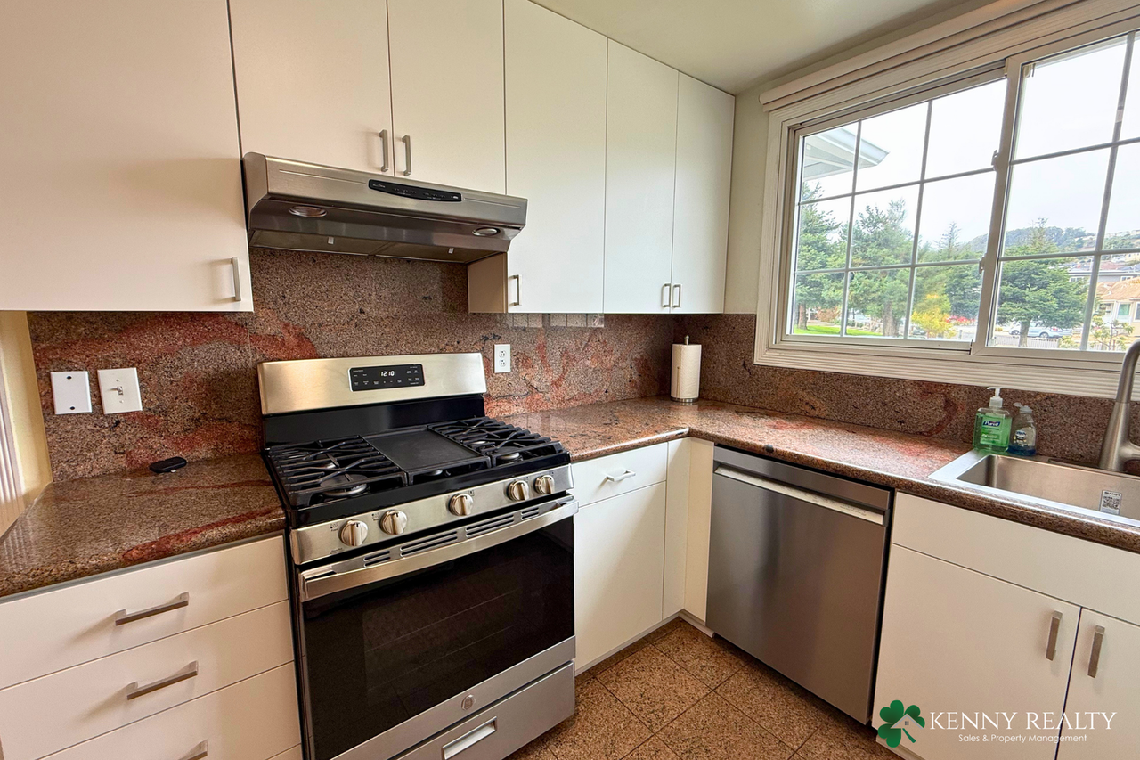 136 Rosewood Way - Photo 7 of 33