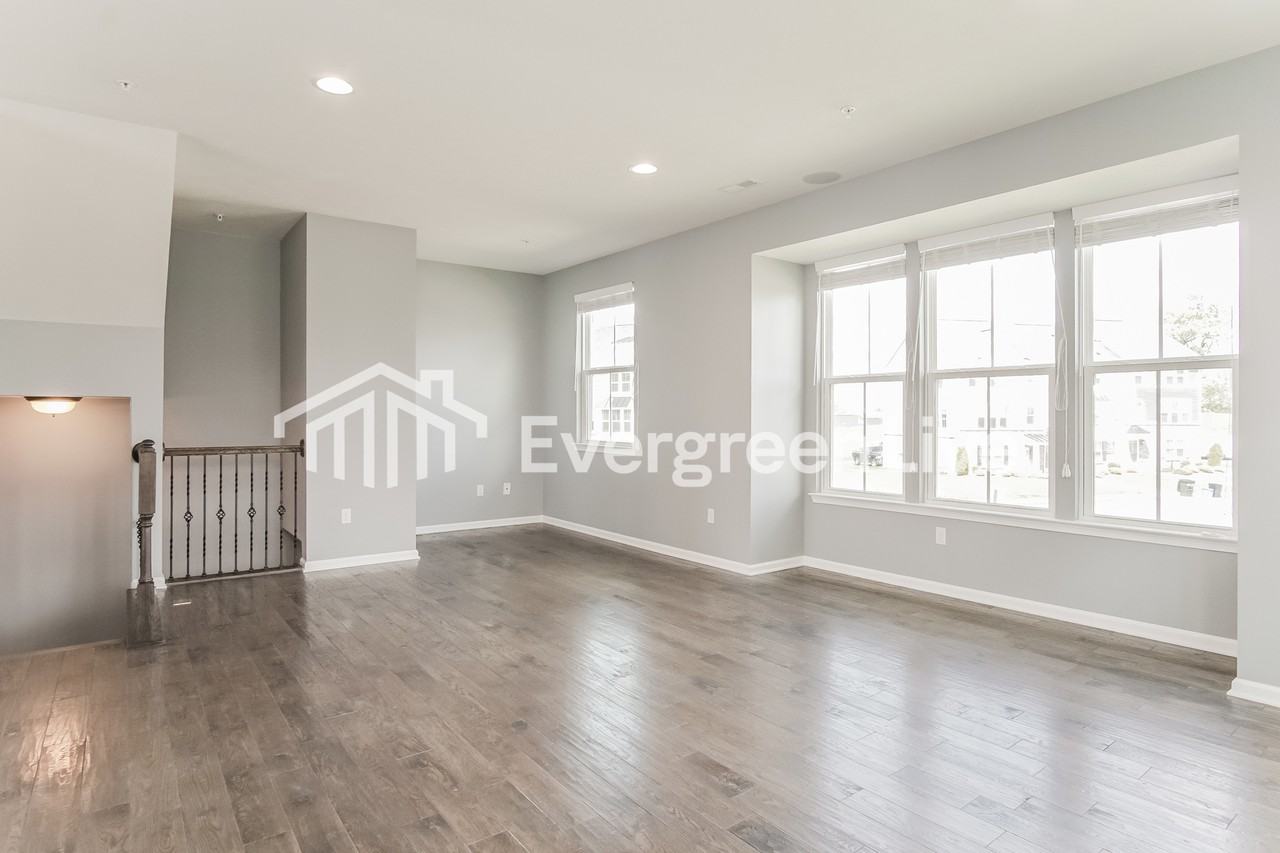 4050 Overview Dr - Photo 4 of 15