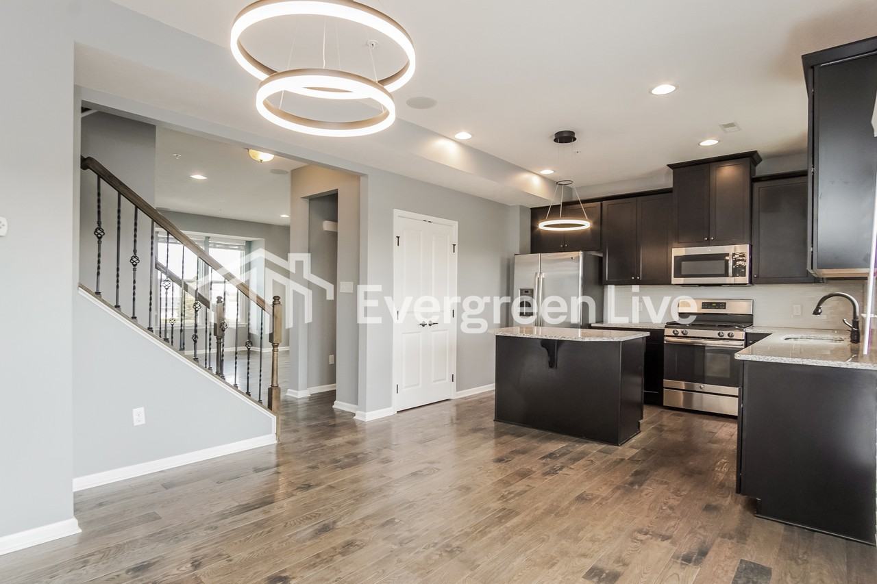4050 Overview Dr - Photo 6 of 15