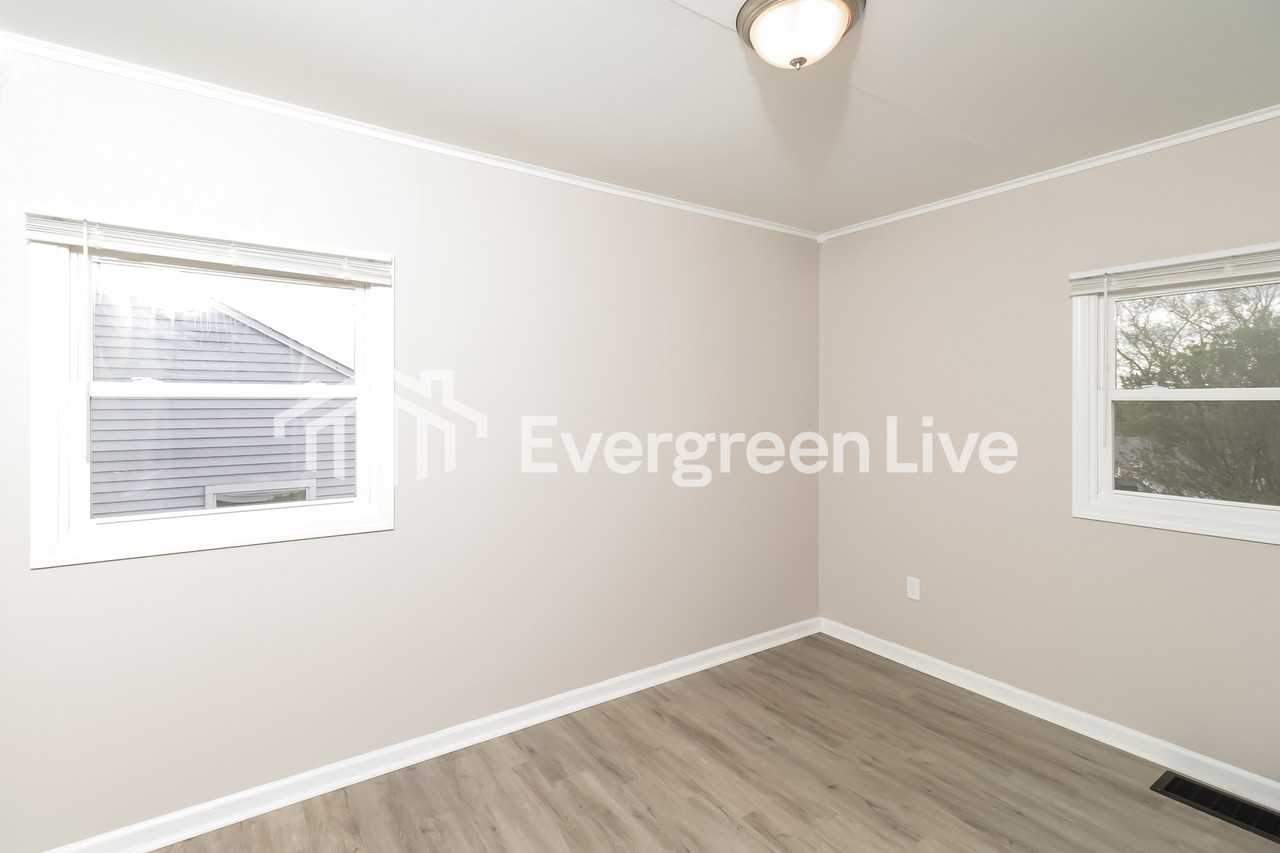 217 Victoria Dr - Photo 7 of 12