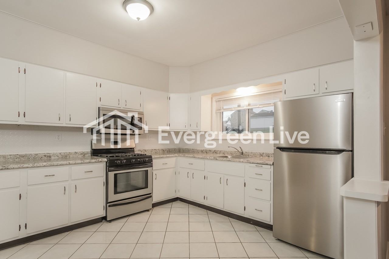 2209 Front St - Photo 5 of 15
