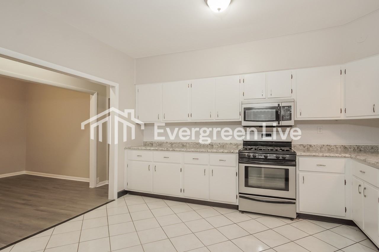 2209 Front St - Photo 6 of 15