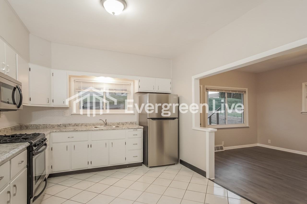 2209 Front St - Photo 7 of 15