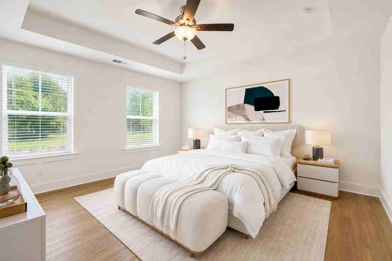 2064 Woodbine Wy - Photo 3 of 16