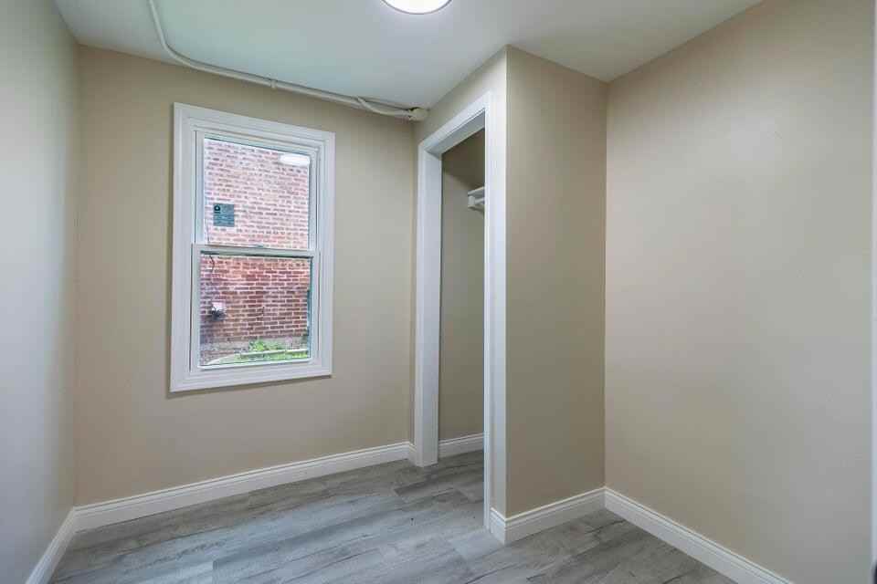 2604 Schrage Ave - Photo 2 of 15