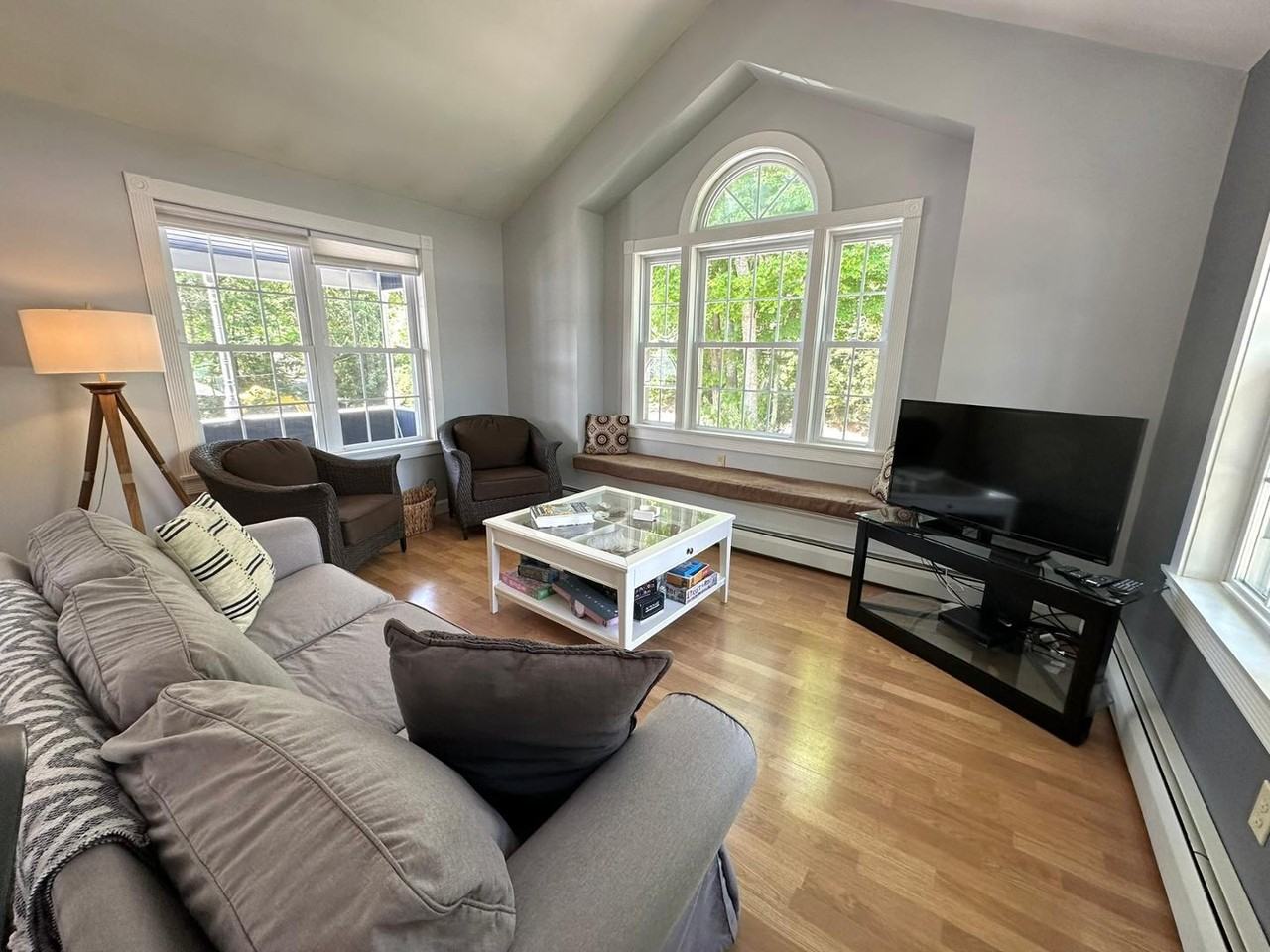104 10th St - Photo 6 of 23