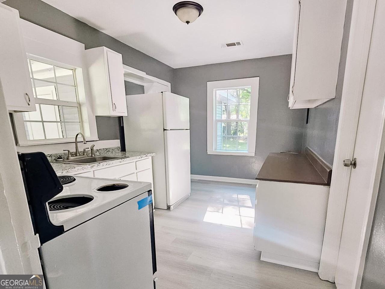 421 North Ave - Photo 4 of 8
