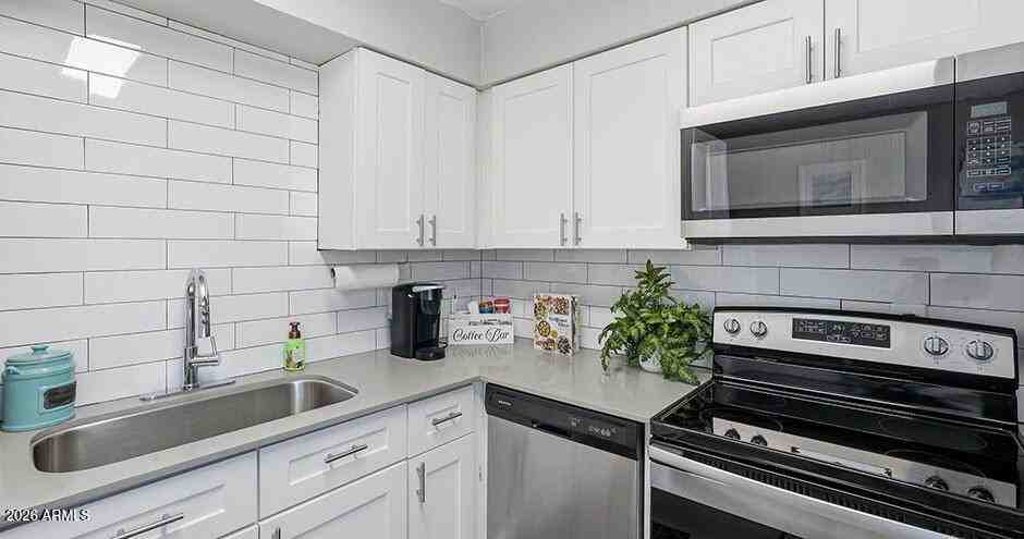 615 S Hardy Dr #1W - Photo 4 of 13