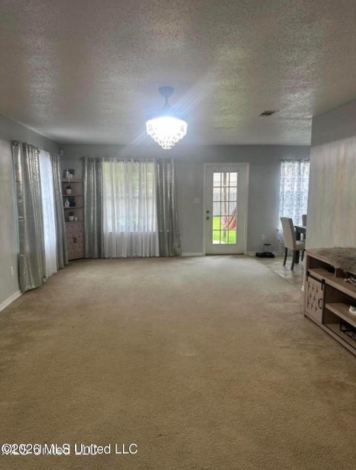 3506 Springwood Ln - Photo 2 of 17