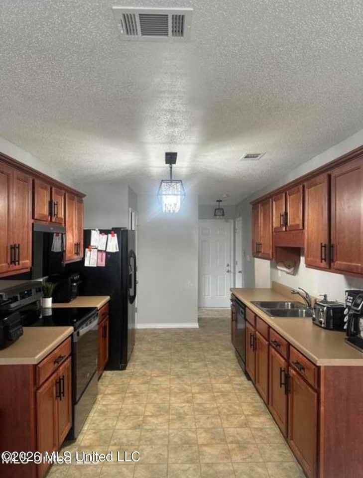 3506 Springwood Ln - Photo 5 of 17