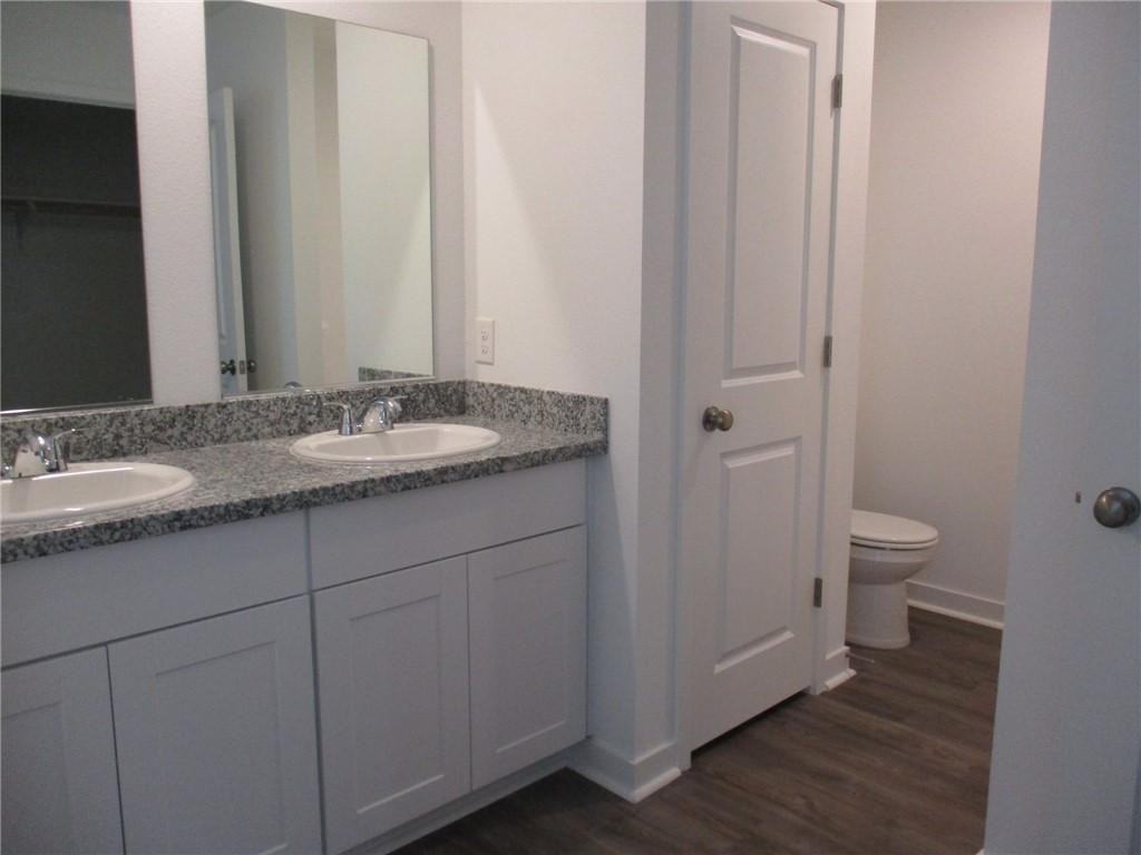 2274 Sarah Pl - Photo 5 of 11