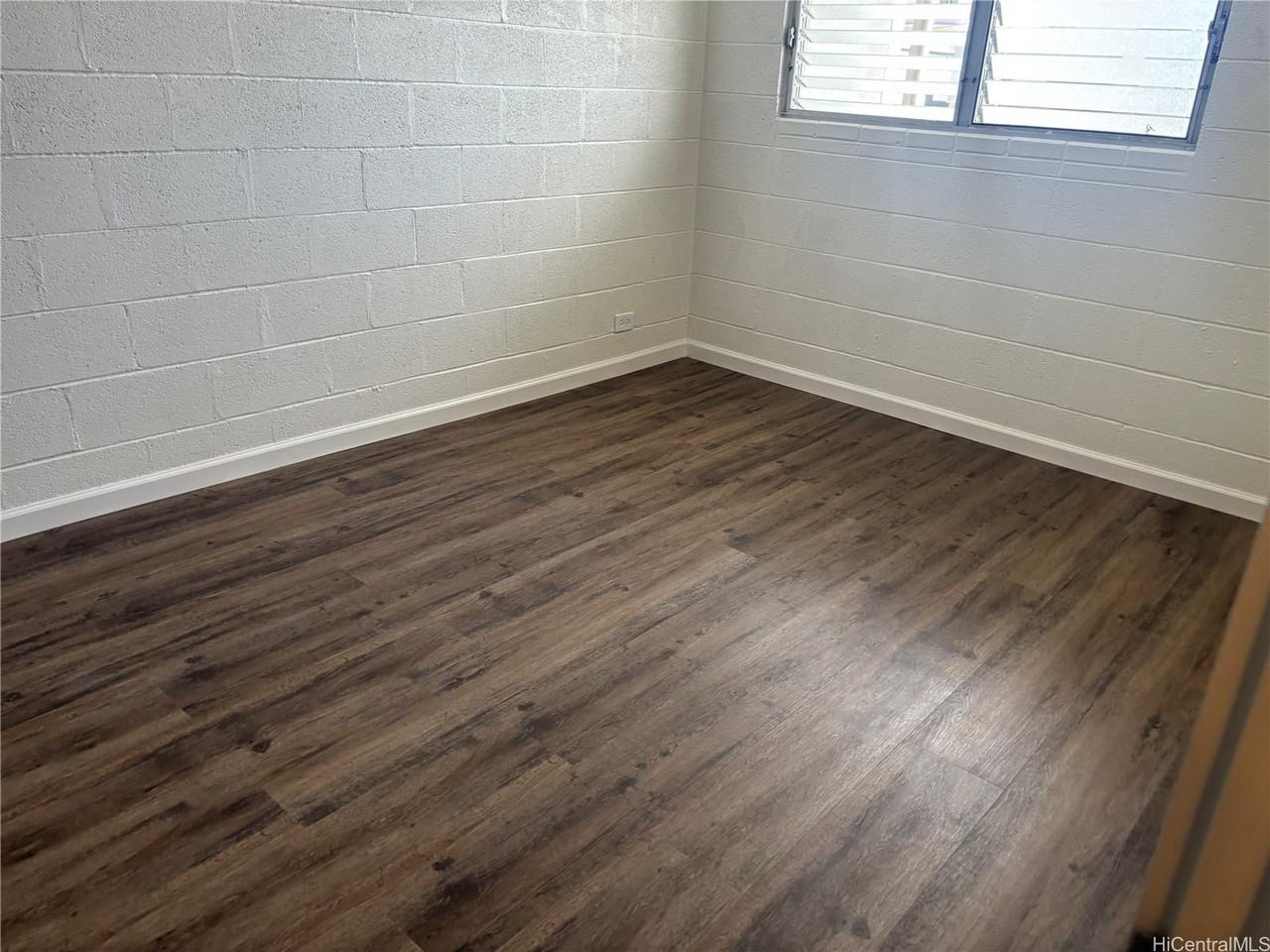 933 Wiliwili St - Photo 3 of 3