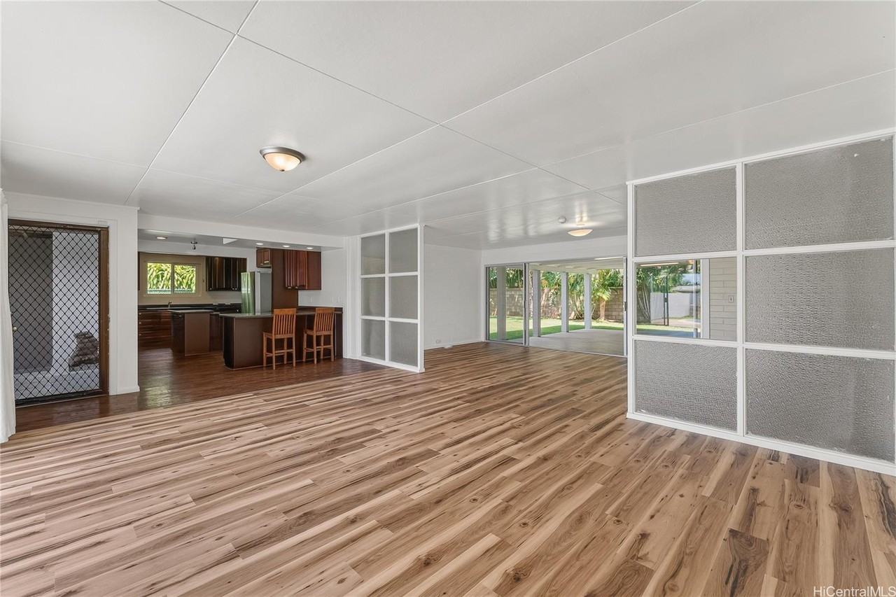 217 Nenue St - Photo 5 of 25
