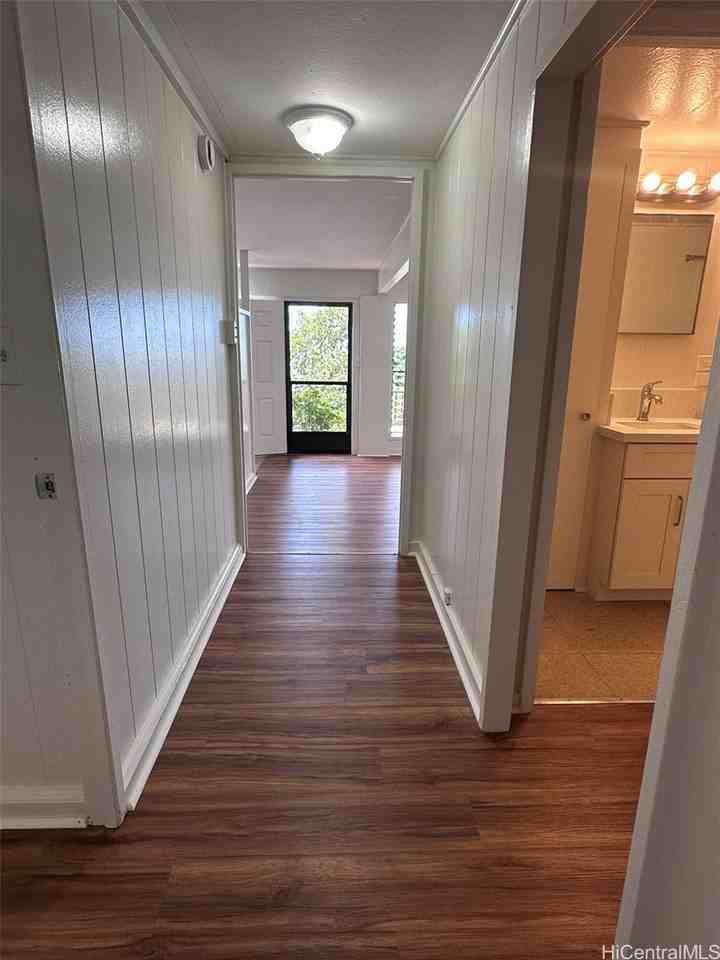 1701 Skyline Dr - Photo 6 of 25