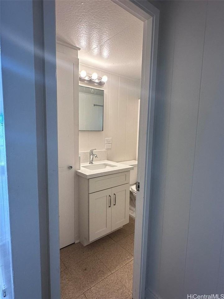 1701 Skyline Dr - Photo 7 of 25