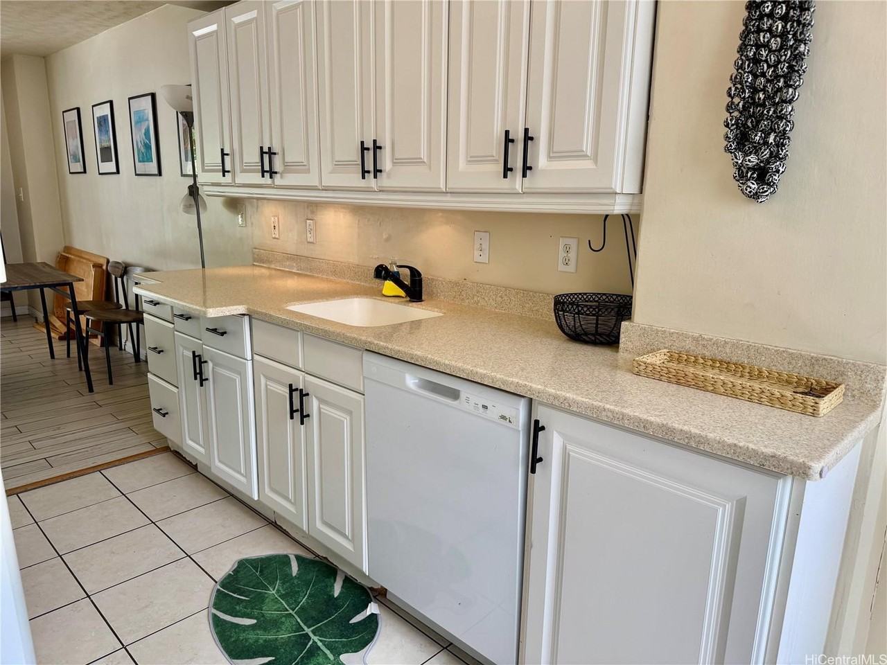 2355 Ala Wai Blvd #401 - Photo 2 of 24
