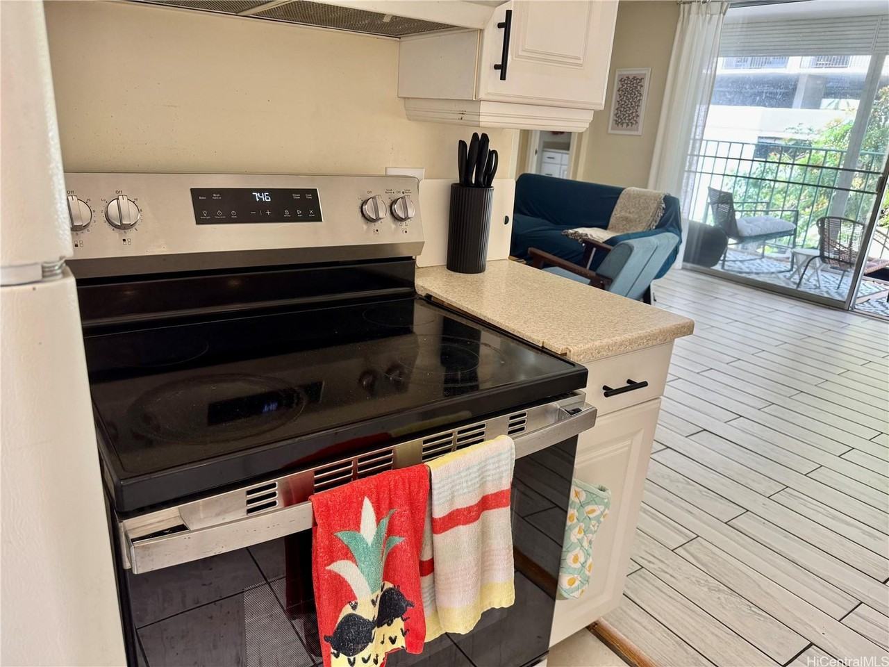 2355 Ala Wai Blvd #401 - Photo 4 of 24
