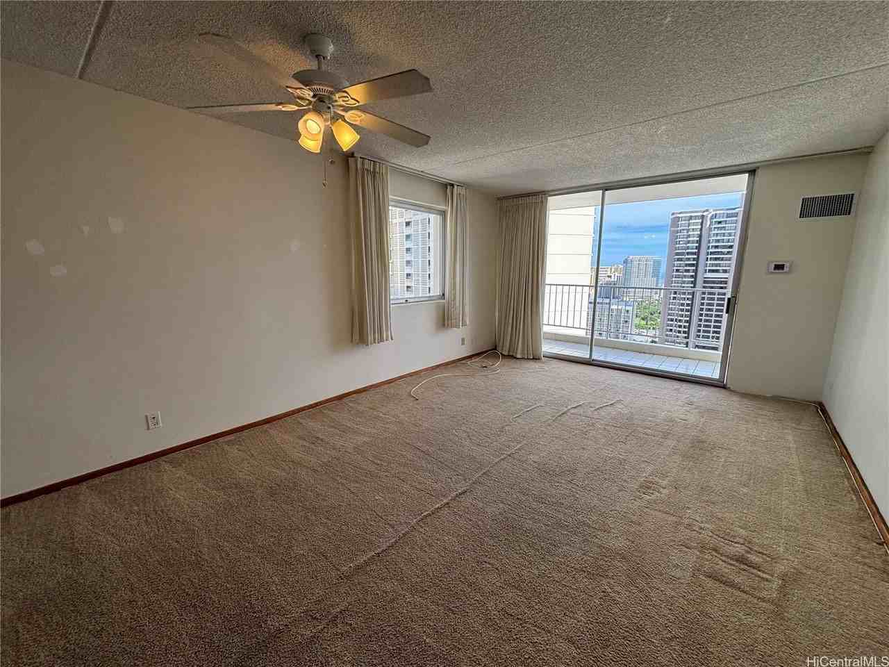 400 Hobron Ln #3215