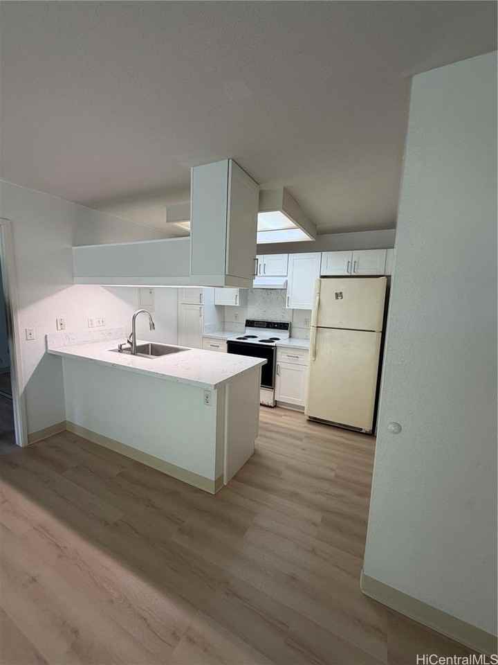 441 Mananai Pl #40F - Photo 2 of 12