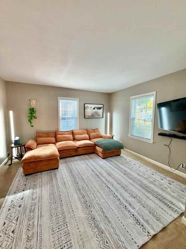 409 W 6th St - Photo 7 of 42