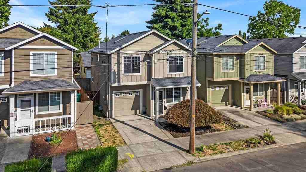 338 Se 89th Ave - Photo 4 of 30