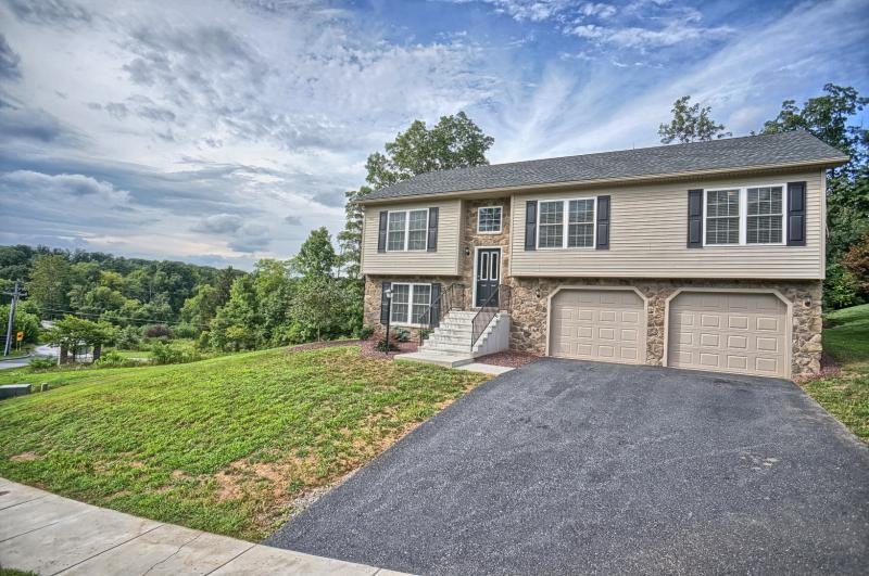 15 Scarlet Oak Dr - Photo 2 of 29