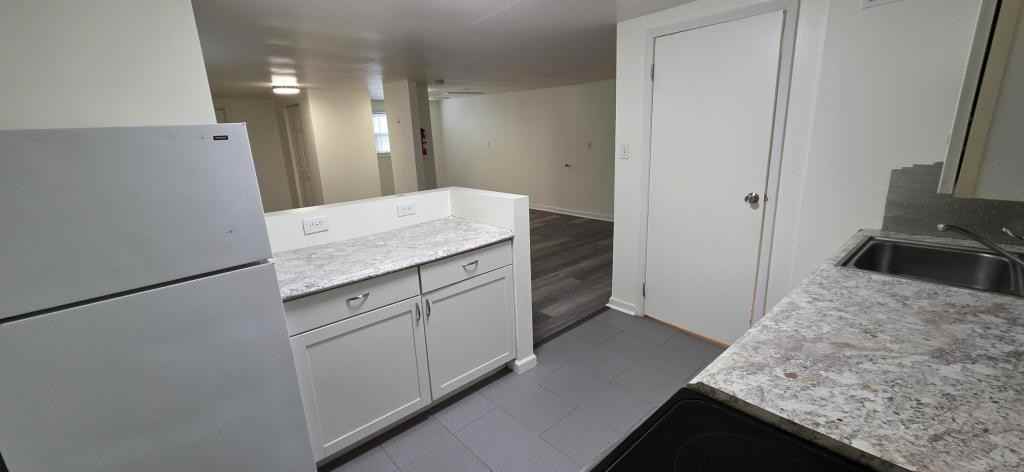 558R Goucher St - Photo 5 of 10
