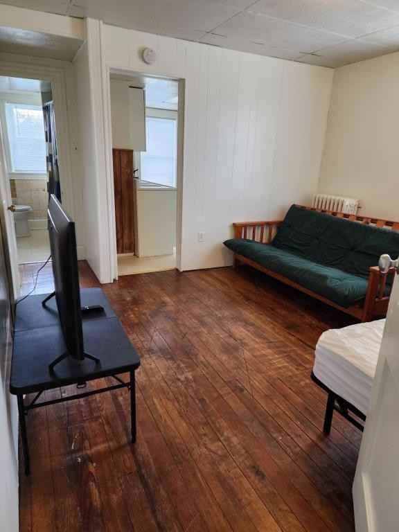 140 Rambo St - Photo 3 of 6