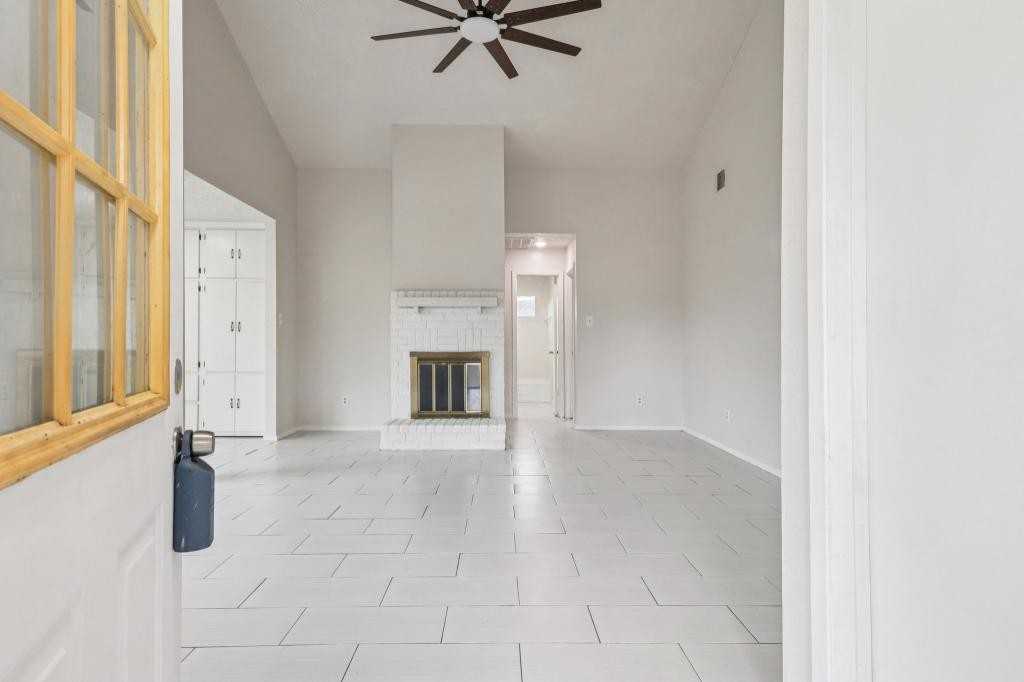 14067 Towne Way Dr - Photo 6 of 25