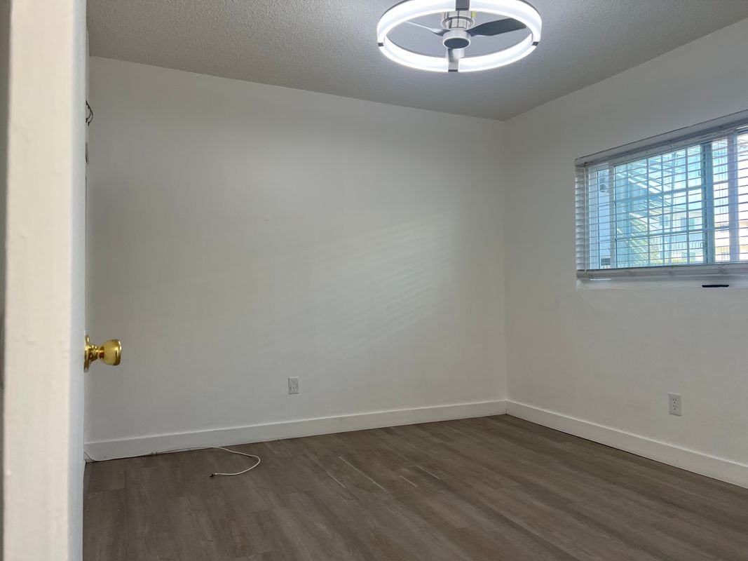 2604 Mathews Ave ##1 - Photo 3 of 8
