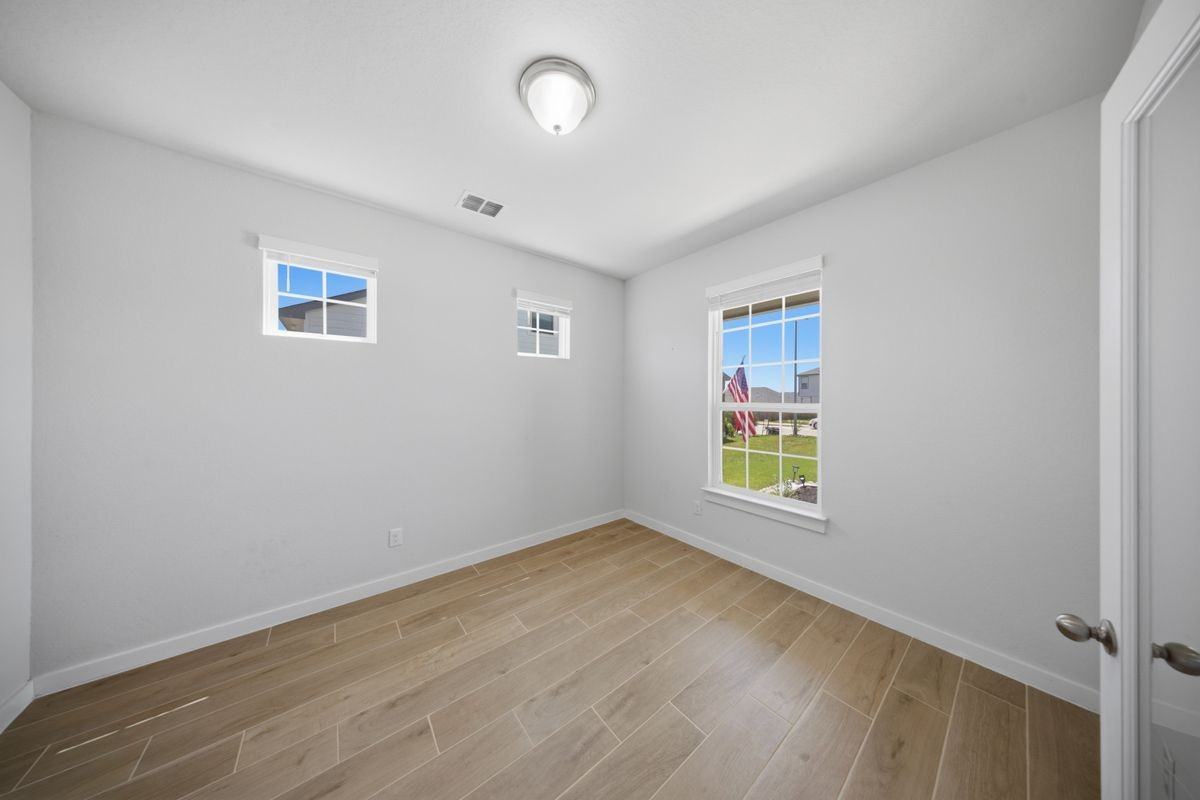 8007 Chasemont Ct - Photo 2 of 28