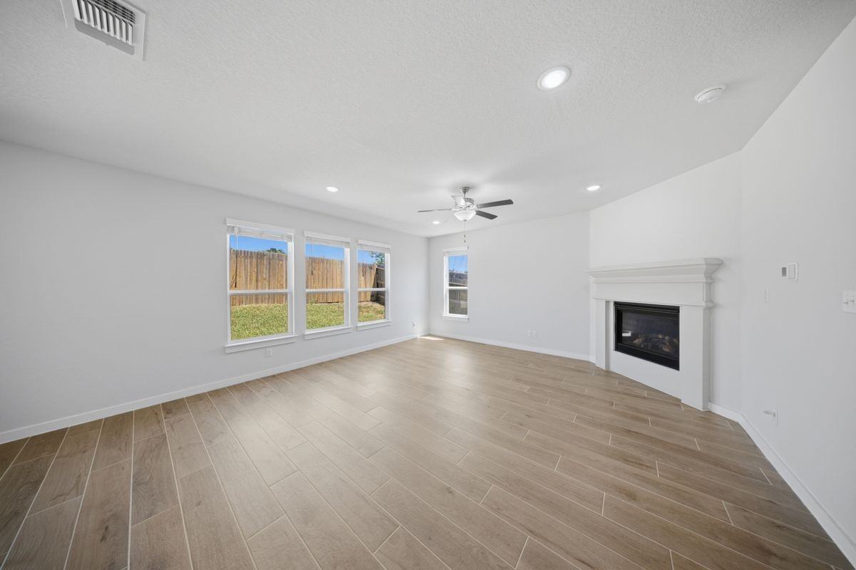 8007 Chasemont Ct - Photo 7 of 28