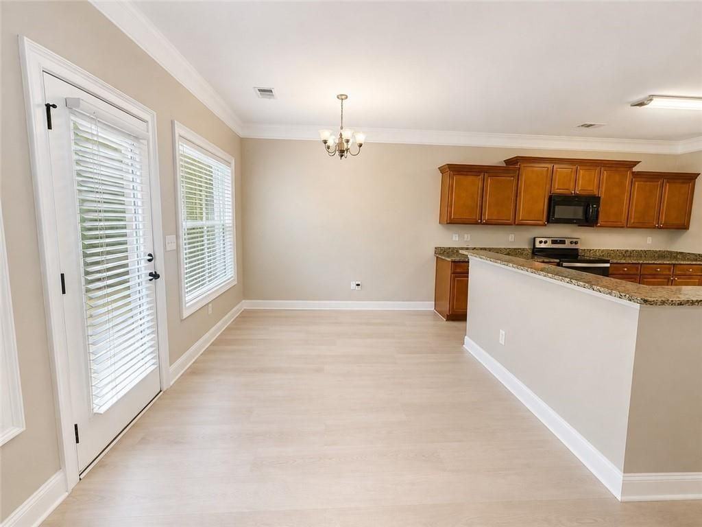 901 Channel Dr - Photo 3 of 5