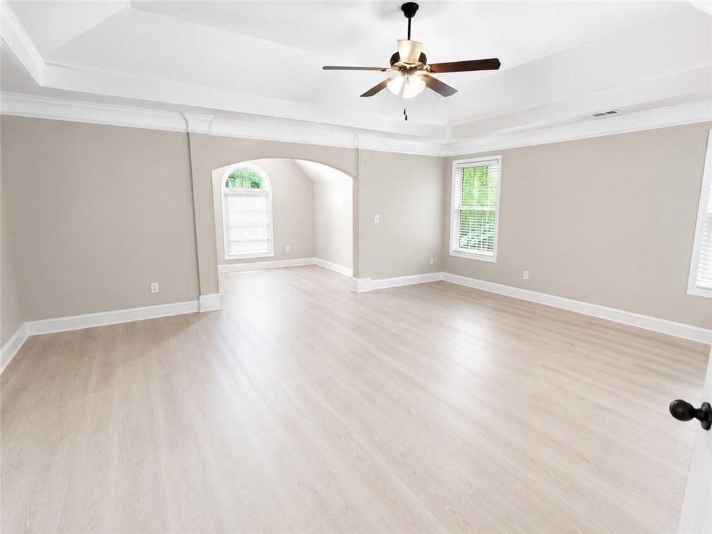 901 Channel Dr - Photo 4 of 5