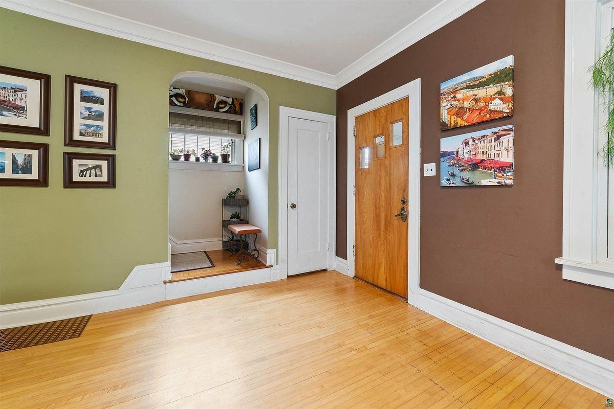1106 N 21st St - Photo 4 of 20