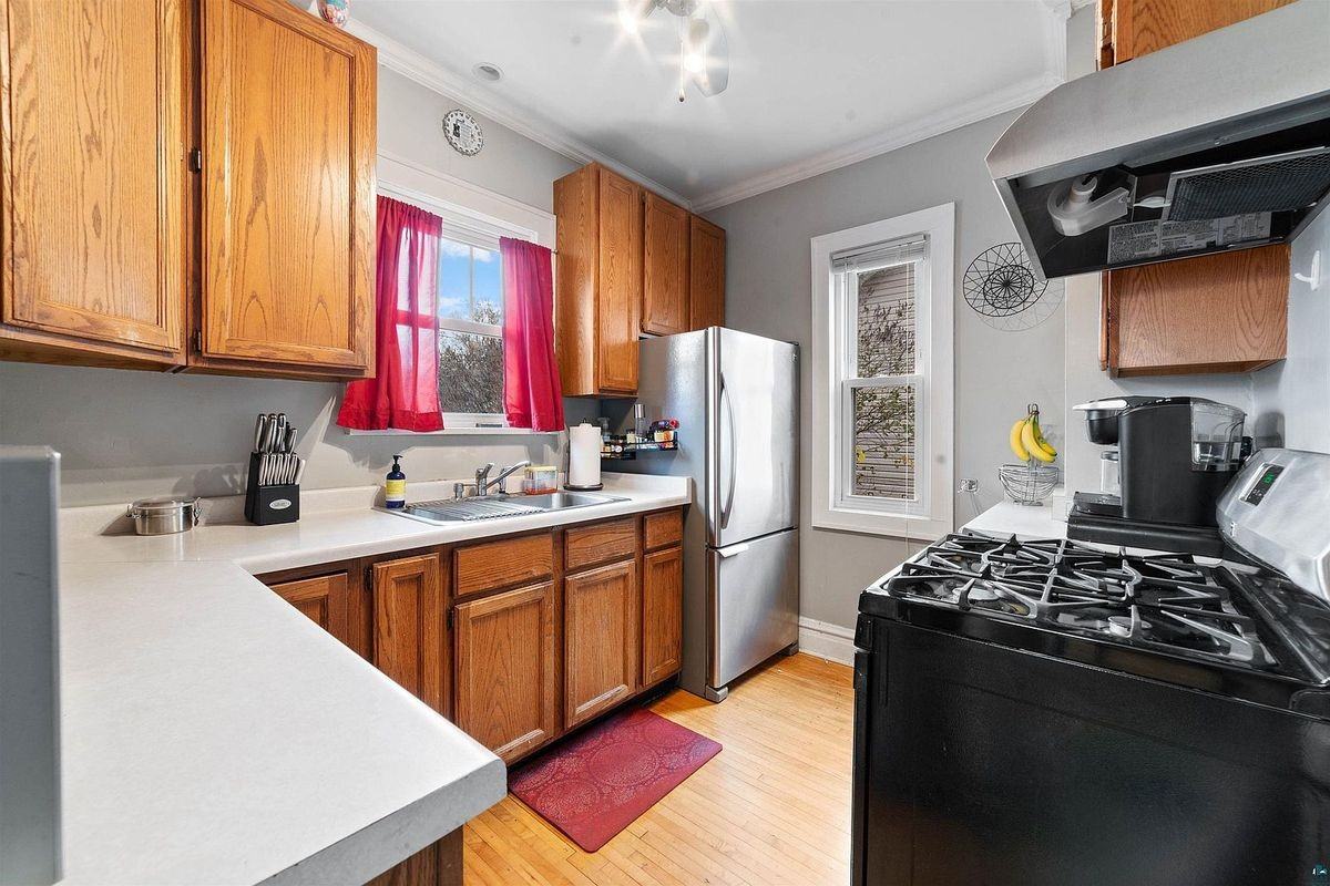 1106 N 21st St - Photo 5 of 20