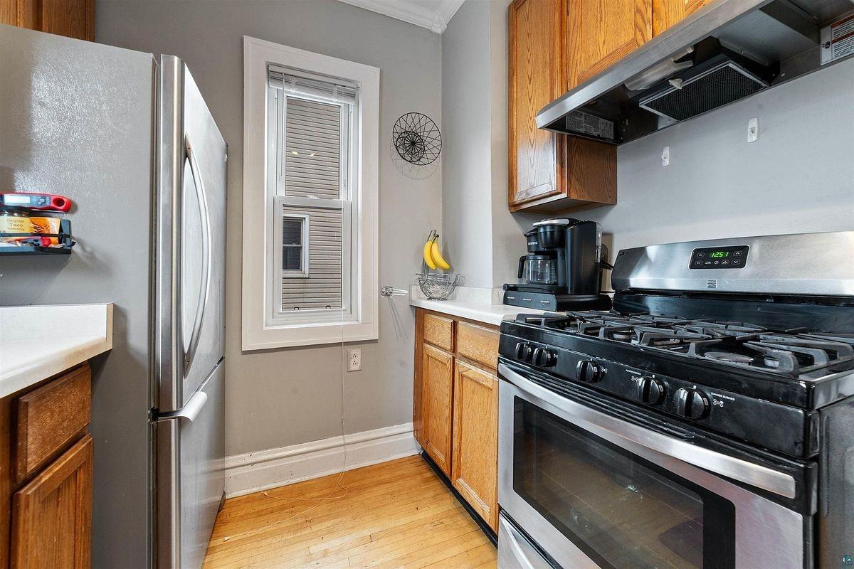 1106 N 21st St - Photo 6 of 20