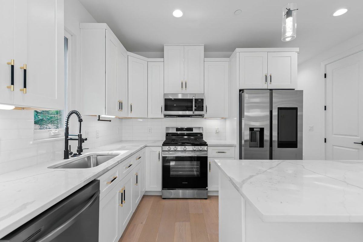 5305 Ledesma Rd ##4 - Photo 6 of 50